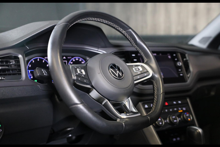Volkswagen T-Roc Cabrio 1.5 TSI R-Line / AUT / Acc / Digital Cockpit / Lane Assist / Dode Hoek / Leder / Camera / Navi / 20 Inch