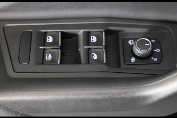 Volkswagen T-Roc Cabrio 1.5 TSI R-Line / AUT / Acc / Digital Cockpit / Lane Assist / Dode Hoek / Leder / Camera / Navi / 20 Inch