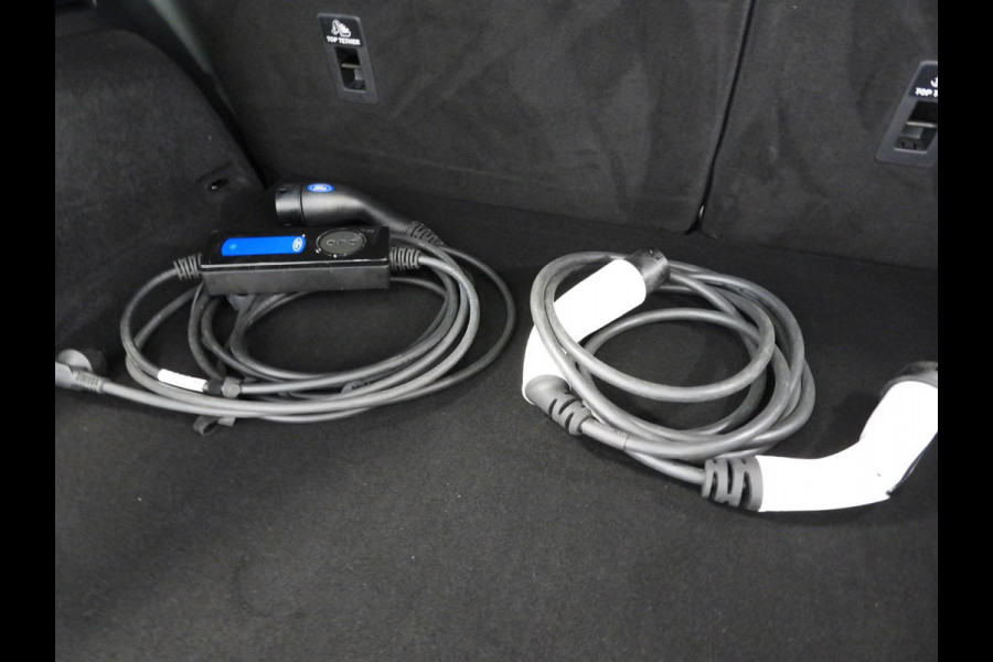 Ford Kuga 2.5 PHEV Plug-In ST-Line X NAVI/CAMERA/HEAD-UP/B&O/LED/18"LMV!