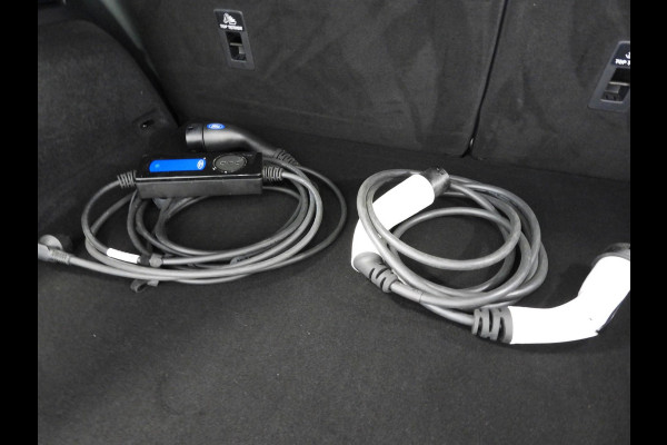 Ford Kuga 2.5 PHEV Plug-In ST-Line X NAVI/CAMERA/HEAD-UP/B&O/LED/18"LMV!