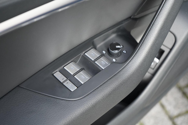 Audi A6 AVANT 45 TFSI Quattro S Line | ACC | PANO | LANE-ASSIST