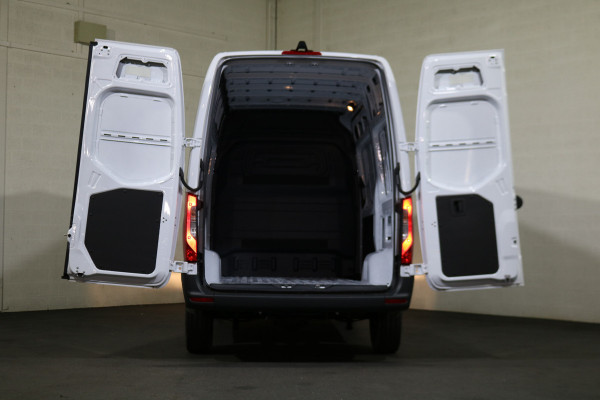Mercedes-Benz Sprinter 317 CDI L2 H2 Airco Mbux Camera
