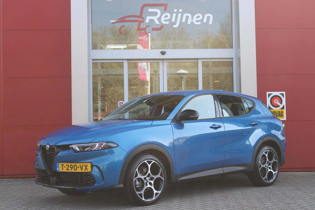 Alfa Romeo Tonale 1.5T 130PK Hybrid SPRINT | 360° CAMERA | NAVIGATIE | DRAADLOOS APPLE CARPLAY / ANDROID AUTO | 19 "INCH LICHTMETALEN VELGEN | ADAPTIVE CRUISE CONTROL | KEYLESS ENTRY / START | VOORSTOELEN / STUUR VERWARMD | VERWARMDE RUITENSPROEIERS | DRAADLOZE TELEFOONLADER | DONKERE HEMELBEKLEDING | DODHOEKDETECTIE | Alfa Romeo Tonale 1.5T 130PK Hybrid SPRINT | 360° CAMERA | NAVIGATIE | DRAADLOOS APPLE CARPLAY / ANDROID AUTO | 19 "INCH LICHTMETALEN VELGEN | ADAPTIVE CRUISE CONTROL | KEYLESS ENTRY / START | VOORSTOELEN / STUUR VERWARMD | VERWARMDE RUITENSPROEIERS | DRAADLOZE TELEFOONLADER | DONKERE HEMELBEKLEDING | DODHOEKDETECTIE |