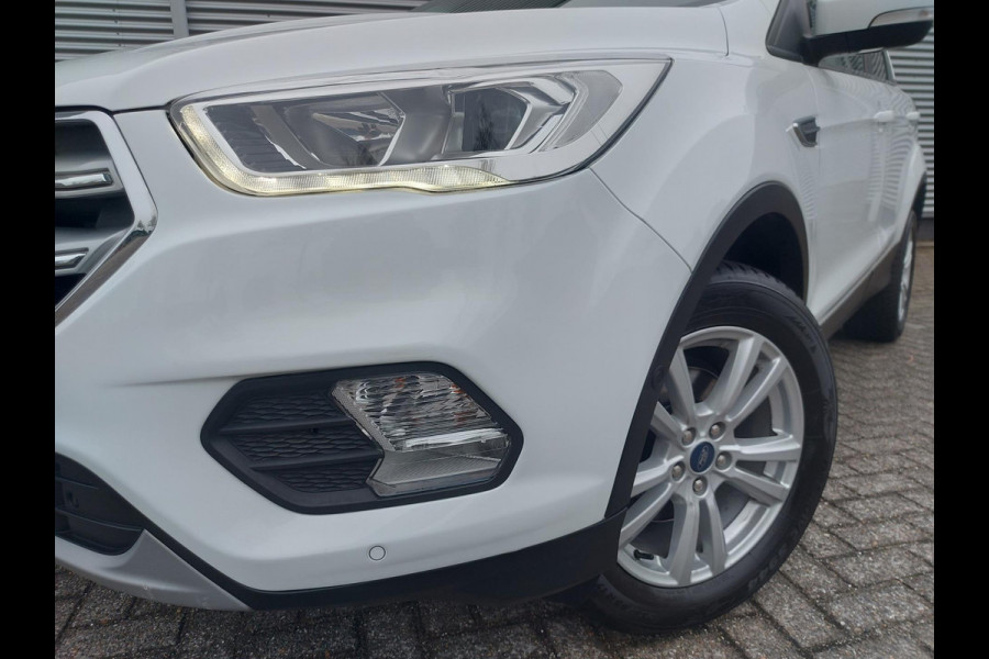 Ford Kuga 1.5 EcoBoost Titanium ,airco,cruise,parkeersensoren,navigatie/camera,afneembaretrekhaak,