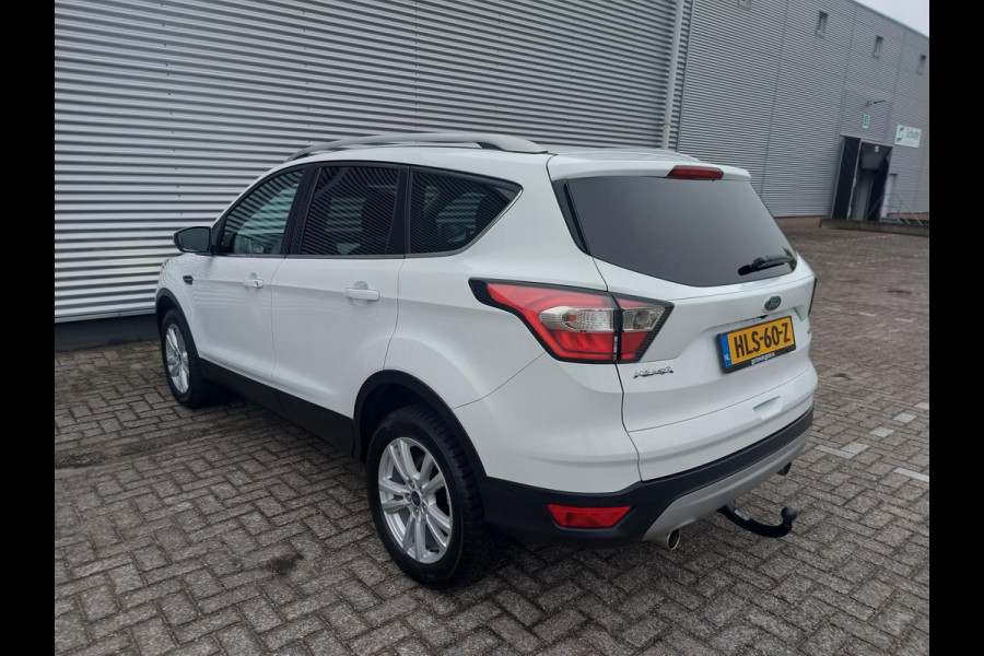 Ford Kuga 1.5 EcoBoost Titanium ,airco,cruise,parkeersensoren,navigatie/camera,afneembaretrekhaak,