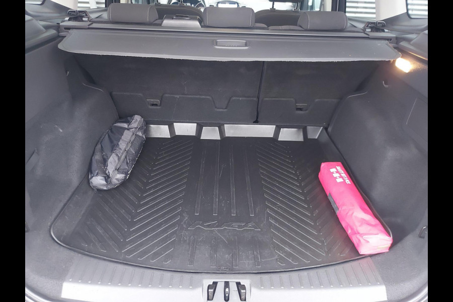 Ford Kuga 1.5 EcoBoost Titanium ,airco,cruise,parkeersensoren,navigatie/camera,afneembaretrekhaak,