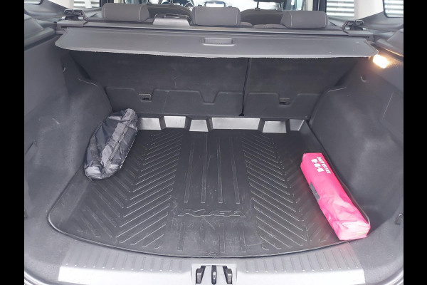 Ford Kuga 1.5 EcoBoost Titanium ,airco,cruise,parkeersensoren,navigatie/camera,afneembaretrekhaak,