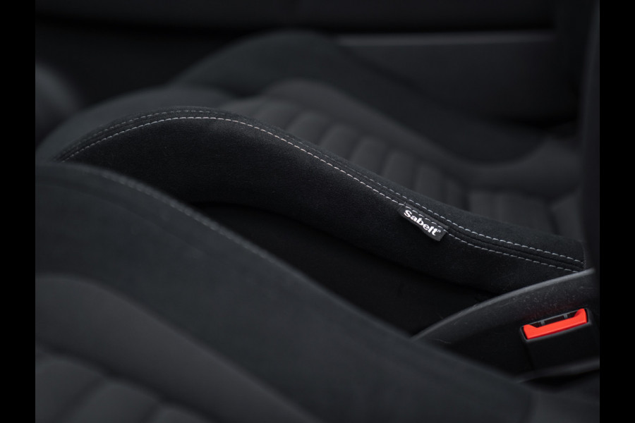 Abarth 595 C Competizione | Automaat | Sabelt stoelen | Carbon stuur | 18 inch | Xenon
