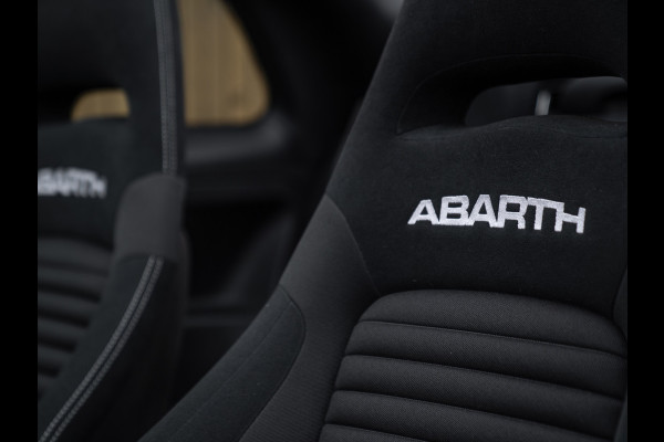 Abarth 595 C Competizione | Automaat | Sabelt stoelen | Carbon stuur | 18 inch | Xenon