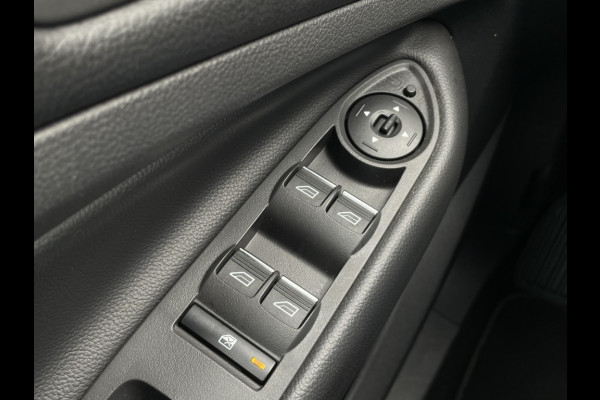 Ford Kuga 1.5 EcoB. Titanium TREKHAAK/PANO/CAMERA/ELEKTR.ACHTERKLEP/XENON