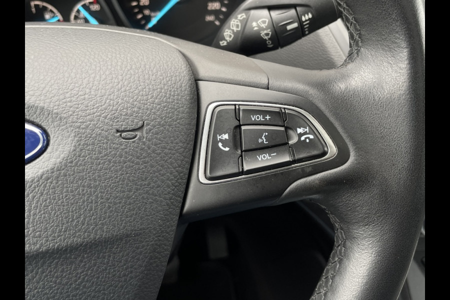 Ford Kuga 1.5 EcoB. Titanium TREKHAAK/PANO/CAMERA/ELEKTR.ACHTERKLEP/XENON