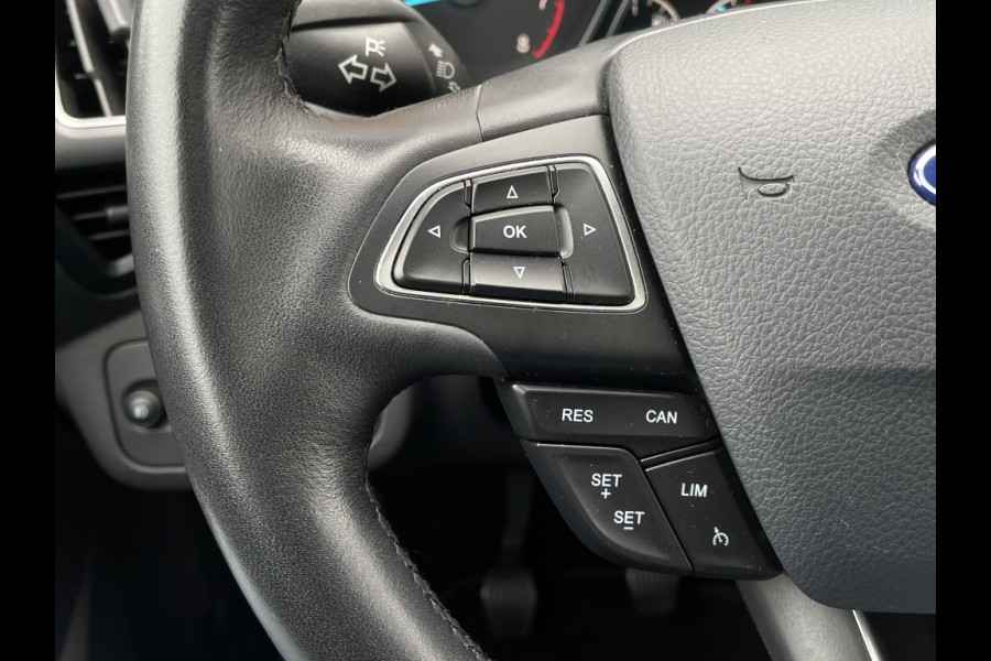 Ford Kuga 1.5 EcoB. Titanium TREKHAAK/PANO/CAMERA/ELEKTR.ACHTERKLEP/XENON