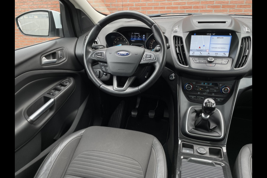 Ford Kuga 1.5 EcoB. Titanium TREKHAAK/PANO/CAMERA/ELEKTR.ACHTERKLEP/XENON