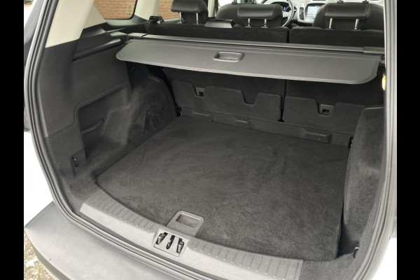 Ford Kuga 1.5 EcoB. Titanium TREKHAAK/PANO/CAMERA/ELEKTR.ACHTERKLEP/XENON