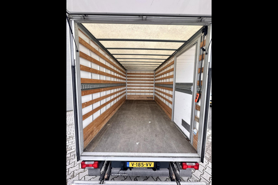 Iveco Daily 35C18 3.0 180pk Bakwagen met laadklep Automaat