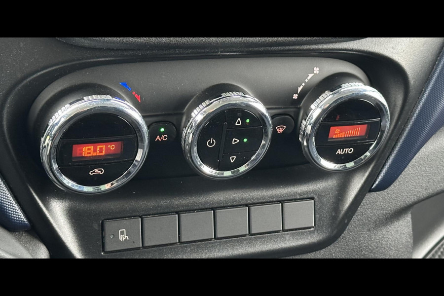 Iveco Daily 35C18 3.0 180pk Bakwagen met laadklep Automaat