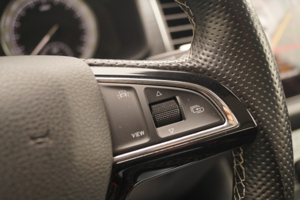 Škoda Kodiaq 1.5 TSI 150pk Business Edition 5-persoons -PANO-