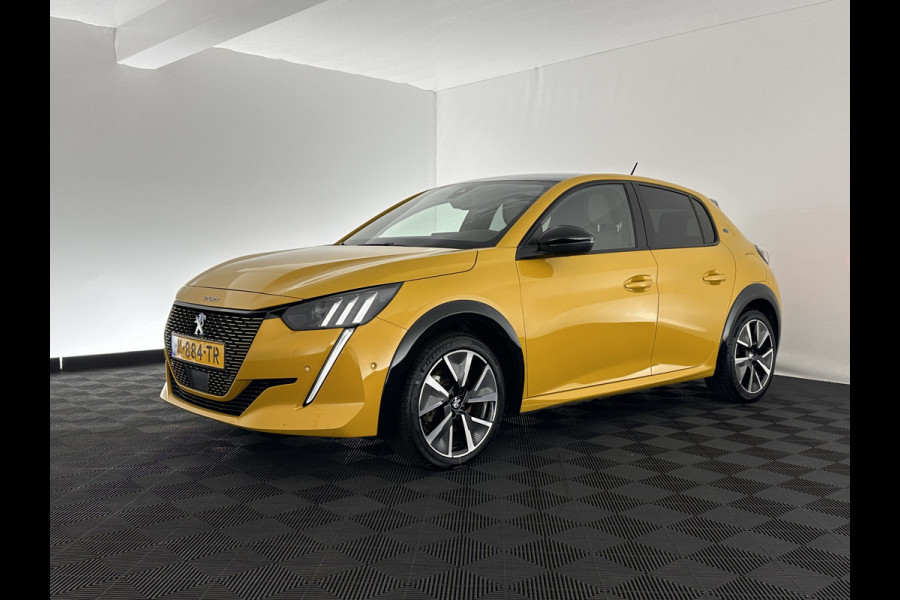 Peugeot e-208 EV GT Pack 50 kWh [ 3-Fase ] (INCL-BTW) *FULL-LED | DIGI-COCKPIT | BLIS | CAMERA | 1/2-LEATHER | HEATED-SEATS | NAVI-FULLMAP | LANE-ASSIST | KEYLESS | DAB | SPORT-SEATS | 17"ALU*