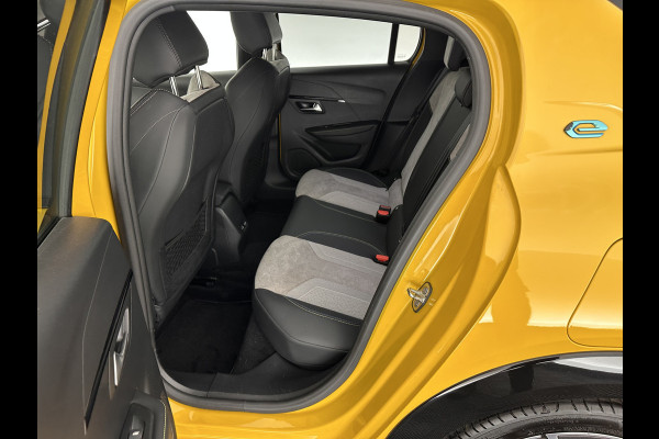 Peugeot e-208 EV GT Pack 50 kWh [ 3-Fase ] (INCL-BTW) *FULL-LED | DIGI-COCKPIT | BLIS | CAMERA | 1/2-LEATHER | HEATED-SEATS | NAVI-FULLMAP | LANE-ASSIST | KEYLESS | DAB | SPORT-SEATS | 17"ALU*