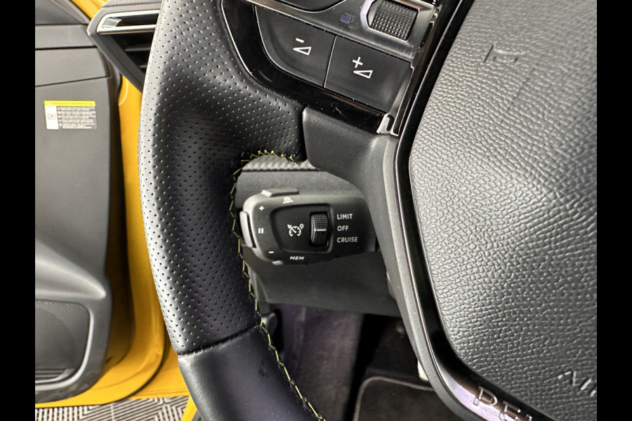 Peugeot e-208 EV GT Pack 50 kWh [ 3-Fase ] (INCL-BTW) *FULL-LED | DIGI-COCKPIT | BLIS | CAMERA | 1/2-LEATHER | HEATED-SEATS | NAVI-FULLMAP | LANE-ASSIST | KEYLESS | DAB | SPORT-SEATS | 17"ALU*