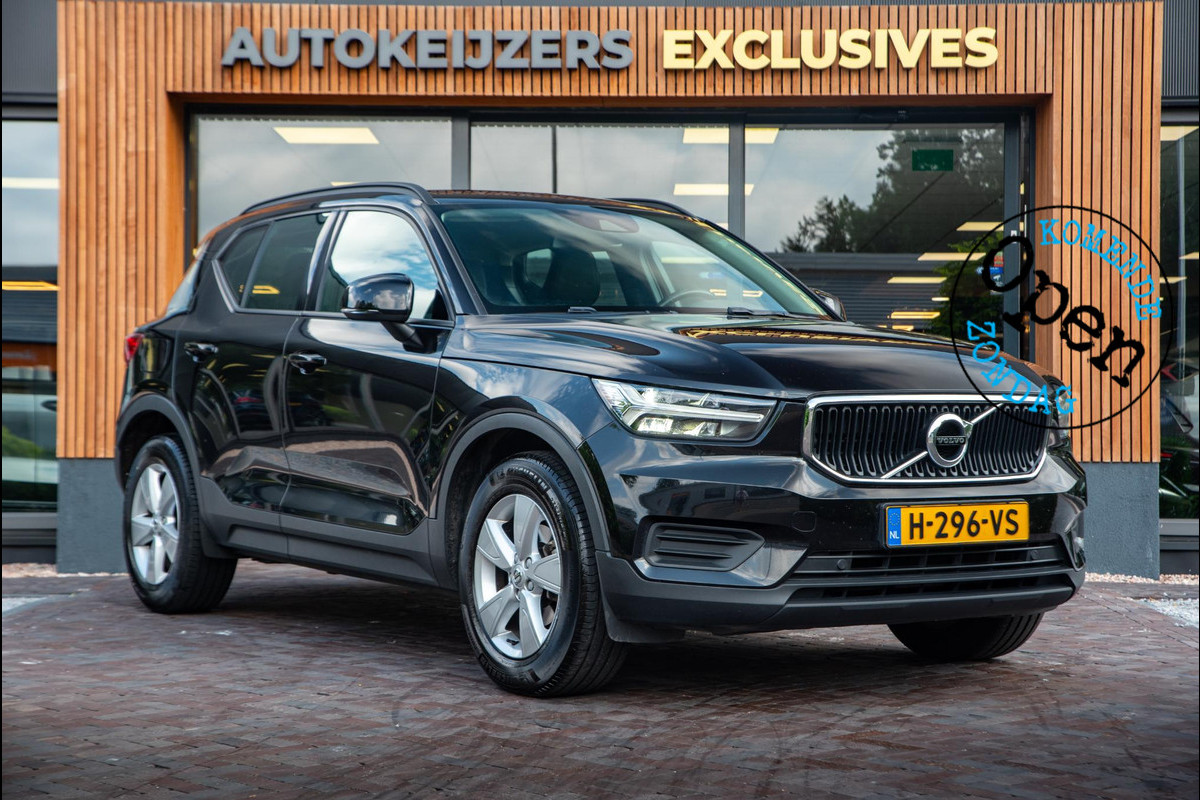 Volvo XC40 1.5 T3 Trekhaak Navi 17"L.M. Dakrail Stuurwielbediening Volvo XC40 1.5 T3 Trekhaak Navi 17"L.M. Dakrail Stuurwielbediening