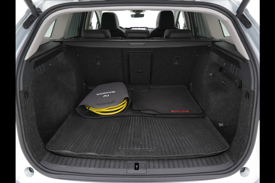 Škoda ENYAQ iV 80 [ 3-Fase ] (INCL-BTW) *PANO | FULL-LEATHER | ADAPT.CRUISE | HEAD-UP | MEMORY-PACK | FULL-LED | DIGI-COCKPIT | BLIND-SPOT | NAVI-FULLMAP | KEYLESS | CAMERA | SPORT-SEATS | KEYLESS | AMBIENT-LIGHT