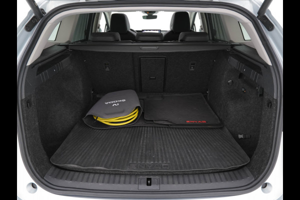 Škoda ENYAQ iV 80 [ 3-Fase ] (INCL-BTW) *PANO | FULL-LEATHER | ADAPT.CRUISE | HEAD-UP | MEMORY-PACK | FULL-LED | DIGI-COCKPIT | BLIND-SPOT | NAVI-FULLMAP | KEYLESS | CAMERA | SPORT-SEATS | KEYLESS | AMBIENT-LIGHT