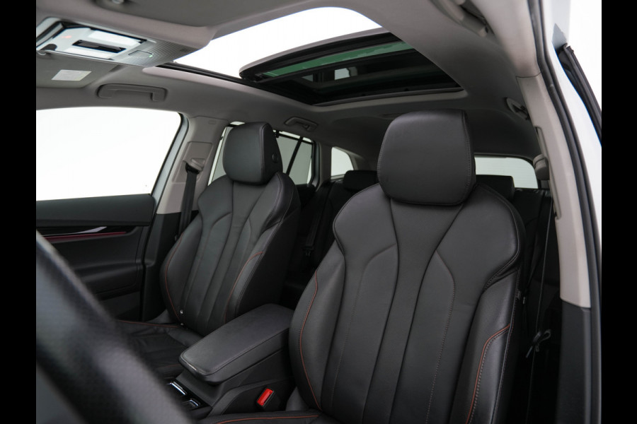 Škoda ENYAQ iV 80 [ 3-Fase ] (INCL-BTW) *PANO | FULL-LEATHER | ADAPT.CRUISE | HEAD-UP | MEMORY-PACK | FULL-LED | DIGI-COCKPIT | BLIND-SPOT | NAVI-FULLMAP | KEYLESS | CAMERA | SPORT-SEATS | KEYLESS | AMBIENT-LIGHT