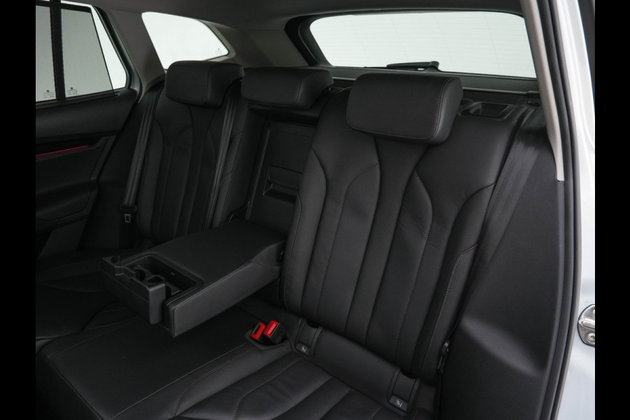 Škoda ENYAQ iV 80 [ 3-Fase ] (INCL-BTW) *PANO | FULL-LEATHER | ADAPT.CRUISE | HEAD-UP | MEMORY-PACK | FULL-LED | DIGI-COCKPIT | BLIND-SPOT | NAVI-FULLMAP | KEYLESS | CAMERA | SPORT-SEATS | KEYLESS | AMBIENT-LIGHT