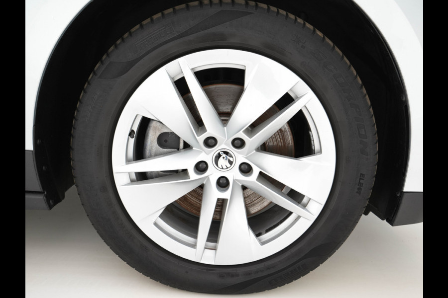 Škoda ENYAQ iV 80 [ 3-Fase ] (INCL-BTW) *PANO | FULL-LEATHER | ADAPT.CRUISE | HEAD-UP | MEMORY-PACK | FULL-LED | DIGI-COCKPIT | BLIND-SPOT | NAVI-FULLMAP | KEYLESS | CAMERA | SPORT-SEATS | KEYLESS | AMBIENT-LIGHT
