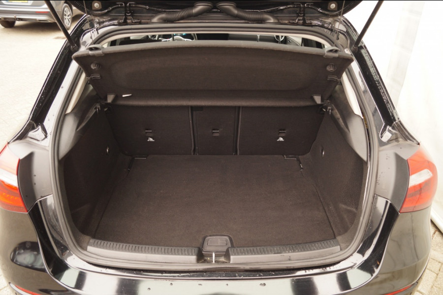 Mercedes-Benz A-Klasse 180 136pk Edition -NAVI-ECC-CAM-PDC-