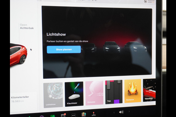 Tesla Model 3 Long Range AWD 75kWh 463PK FSD-Full Self Driving Meegeleverd Pakket Premium Audio 4wd AutoPilot Panoramadak Camera's Leer Adapti Stoel en achterbank verwarming Electr.Stoelen+Memory+Easy-Entry WiFi 1e Eigenaar Org. Nederlandse Auto Garantie op Accu/Motor tot 16-12-2027/192.000km