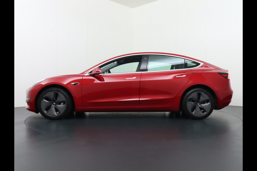 Tesla Model 3 Long Range AWD 75kWh 463PK FSD-Full Self Driving Meegeleverd Pakket Premium Audio 4wd AutoPilot Panoramadak Camera's Leer Adapti Stoel en achterbank verwarming Electr.Stoelen+Memory+Easy-Entry WiFi 1e Eigenaar Org. Nederlandse Auto Garantie op Accu/Motor tot 16-12-2027/192.000km
