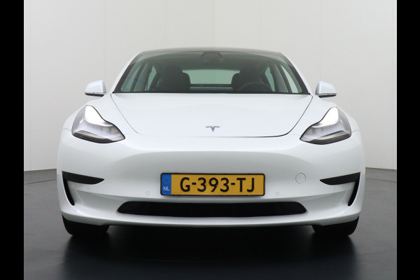 Tesla Model 3 RWD SR+ 60kWh 325PK FSD 3-Computer 18" AutoPilot Leder PanoDak Adaptive-Cruise Lmv Camera's Elektr.-Stuur+Stoelen+Spiegels+Geheu Navi LED Comfortstoelen ACC DAB Voorverwarmen interieur via App Keyless via Telefoonsleutel One-Pedal-Drive Origineel Nederlandse auto tot 11kw laden thuis! Garantie Accu tot 10-12-2027 max 160.000km 1.584kg licht!
