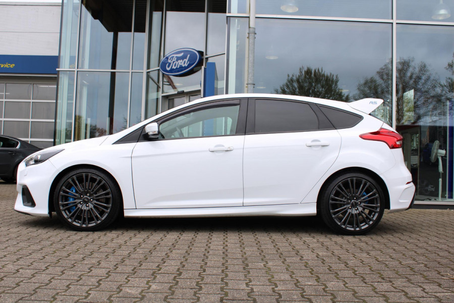Ford Focus 2.3 RS | Dealeronderhouden | Winterpack | Comforstoelen | Launch Control |