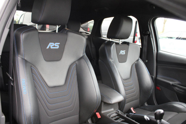 Ford Focus 2.3 RS | Dealeronderhouden | Winterpack | Comforstoelen | Launch Control |