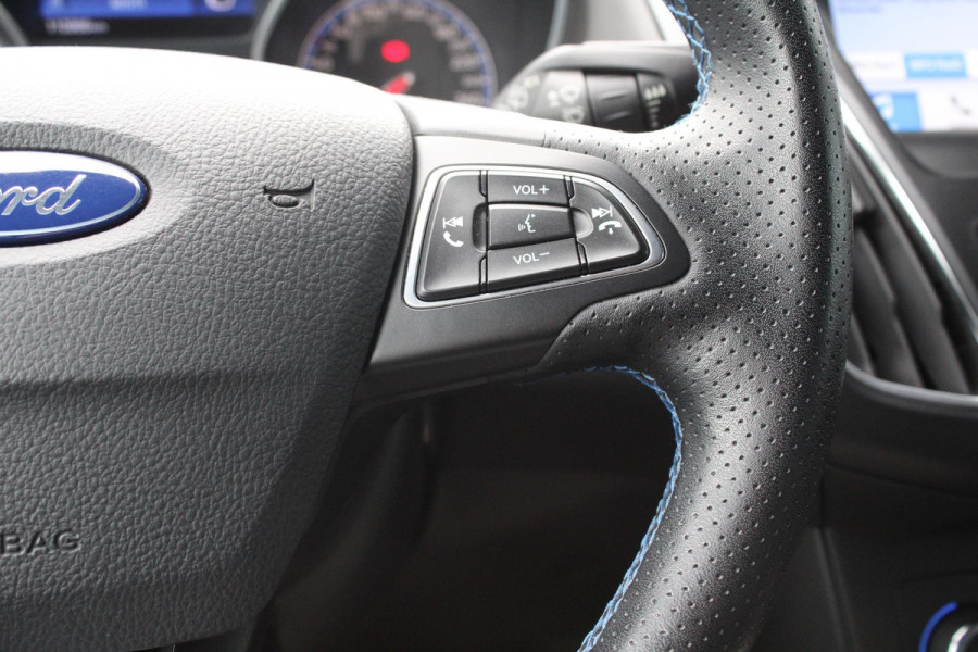 Ford Focus 2.3 RS | Dealeronderhouden | Winterpack | Comforstoelen | Launch Control |