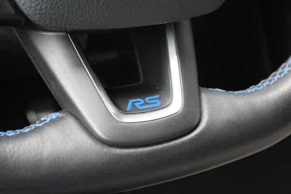 Ford Focus 2.3 RS | Dealeronderhouden | Winterpack | Comforstoelen | Launch Control |