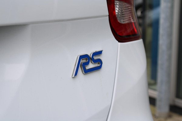 Ford Focus 2.3 RS | Dealeronderhouden | Winterpack | Comforstoelen | Launch Control |