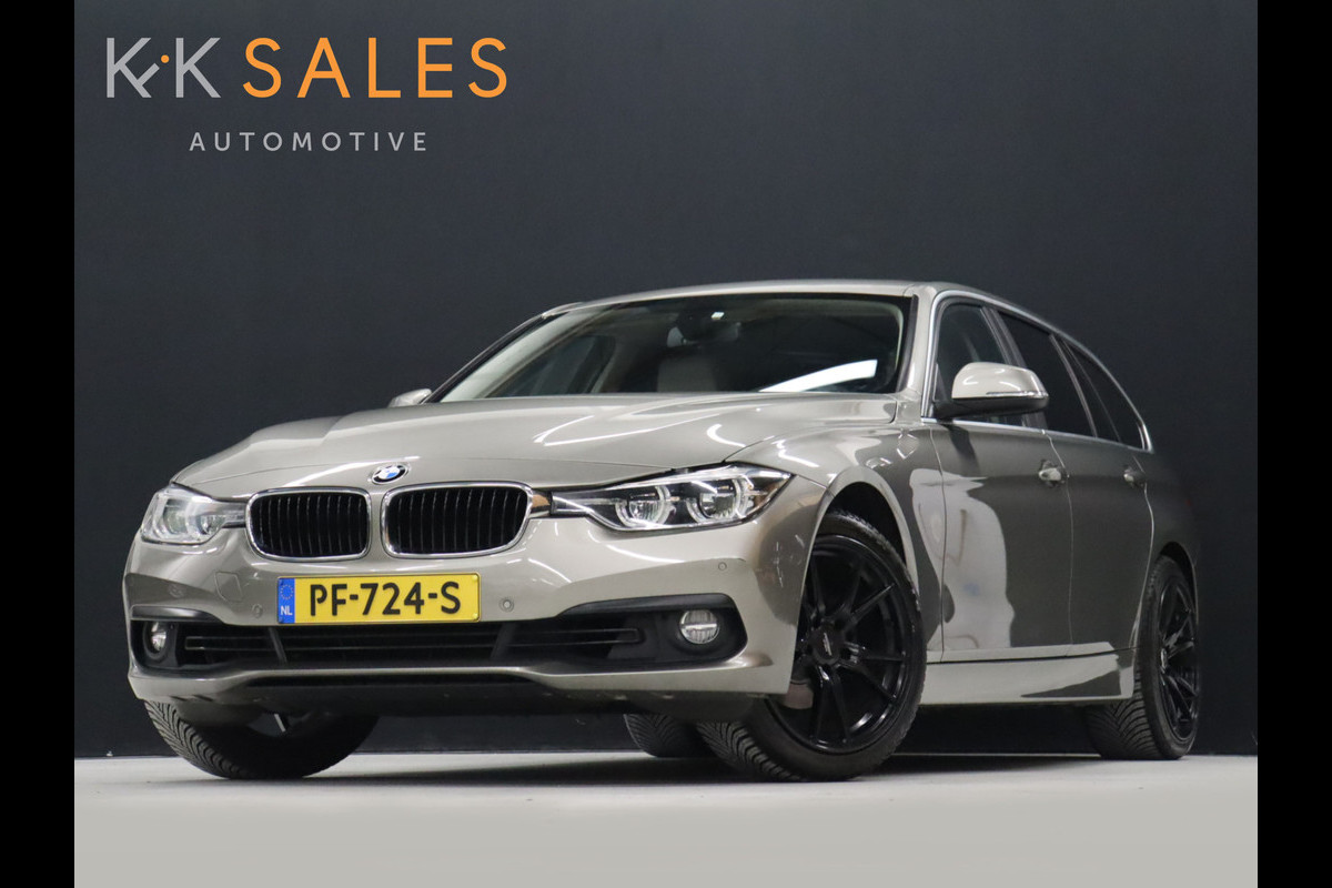 BMW 3 Serie Touring 318i High Executive [APPLE CARPLAY, CRUISE CONTROL, PDC V+A, STOELVERWARMING, ELEK. ACHTERKLEP, VOL LEDER, NAVIGATIE, NIEUWSTAAT]