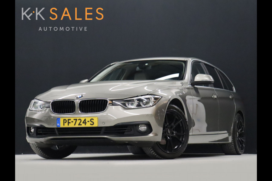 BMW 3 Serie Touring 318i High Executive *WEEKAANBIEDING* [APPLE CARPLAY, CRUISE CONTROL, PDC V+A, STOELVERWARMING, ELEK. ACHTERKLEP, VOL LEDER, NAVIGATIE, NIEUWSTAAT]