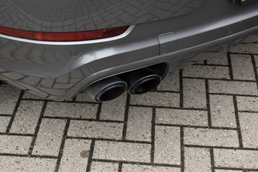 Porsche Cayenne Coupé 3.0 E-Hybrid 462pk | Panoramadak | Sport Chrono | Achterasbesturing | Trekhaak | 21'' Velgen | Leder Dashbord | Orig. NL |