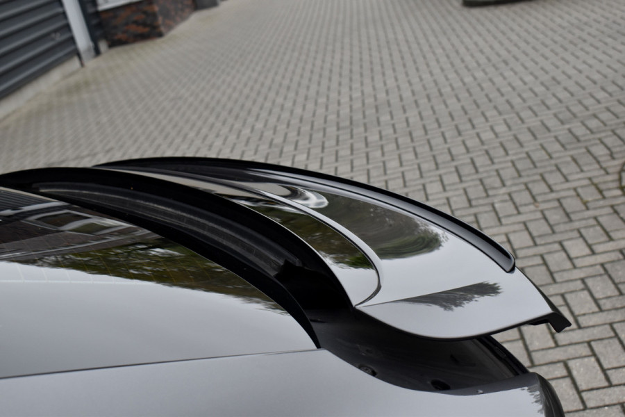 Porsche Cayenne Coupé 3.0 E-Hybrid 462pk | Panoramadak | Sport Chrono | Achterasbesturing | Trekhaak | 21'' Velgen | Leder Dashbord | Orig. NL |