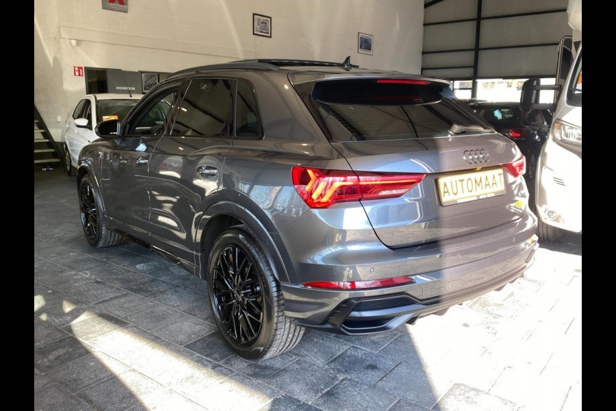 Audi Q3 40 TFSI quattro S Line edition S line Black optic Pano Electr-Trekhaak ACC Keyless go pakket Carplay Draadloos