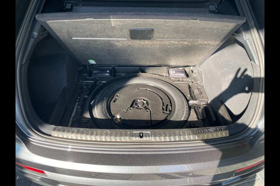 Audi Q3 40 TFSI quattro S Line edition S line Black optic Pano Electr-Trekhaak ACC Keyless go pakket Carplay Draadloos