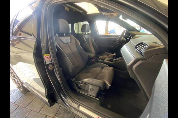Audi Q3 40 TFSI quattro S Line edition S line Black optic Pano Electr-Trekhaak ACC Keyless go pakket Carplay Draadloos