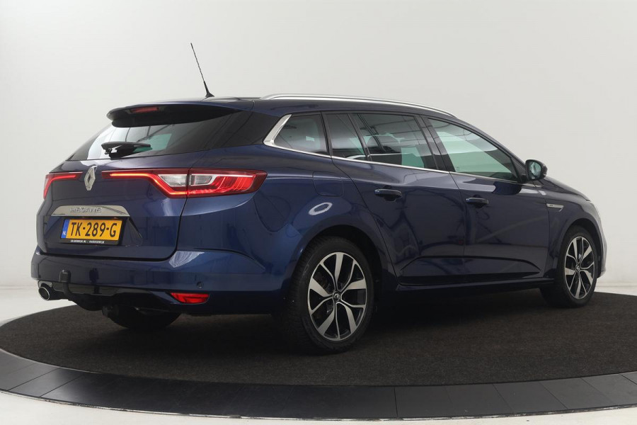 Renault Mégane 1.3 TCe Bose | Trekhaak | Camera | Navigatie | Keyless | Massage | Carplay | Dodehoek detectie | Climate control | Cruise control