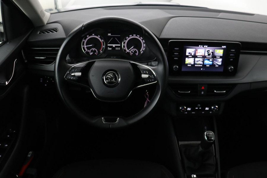 Škoda SCALA 1.0 TSI Ambition | Carplay | Full LED | Climate control | Parkeerhulp | DAB | Cruise control | Dakspoiler