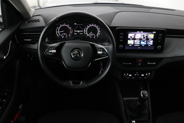 Škoda SCALA 1.0 TSI Ambition | Carplay | Full LED | Climate control | Parkeerhulp | DAB | Cruise control | Dakspoiler