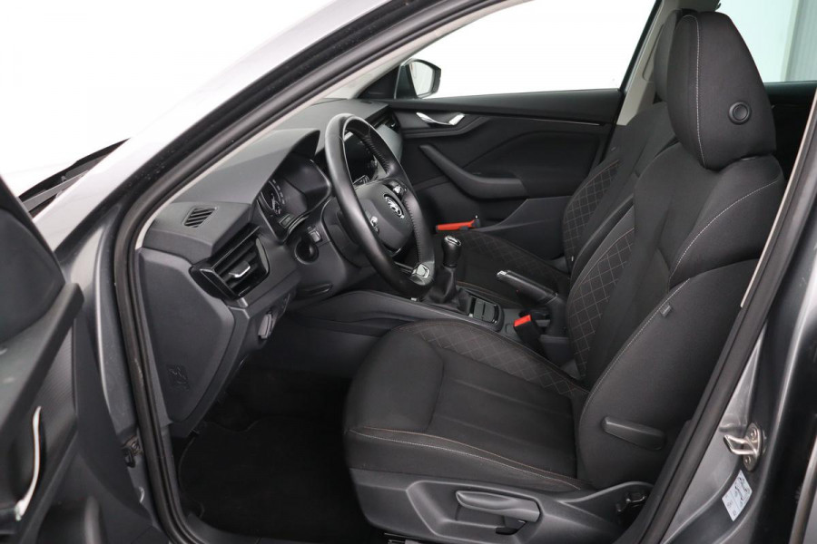 Škoda SCALA 1.0 TSI Ambition | Carplay | Full LED | Climate control | Parkeerhulp | DAB | Cruise control | Dakspoiler